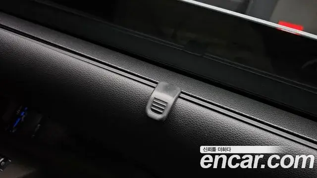 Kia Carnival 2024 — ფოტო 29/48