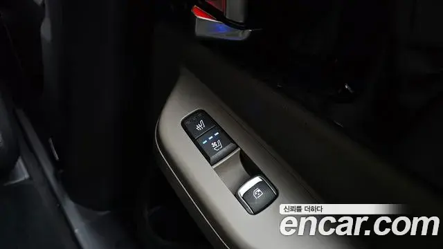 Kia Carnival 2024 — ფოტო 14/48