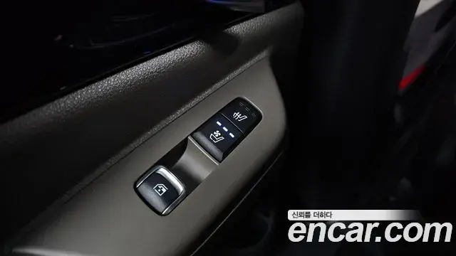 Kia Carnival 2024 — ფოტო 45/48
