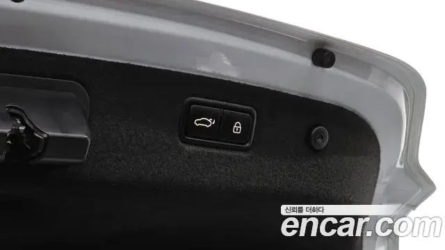 Genesis G70 2019 — ფოტო 15/37