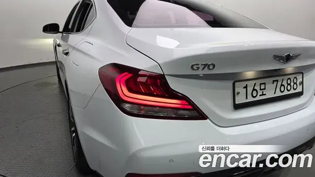 Genesis G70 2019 — ფოტო 27/37