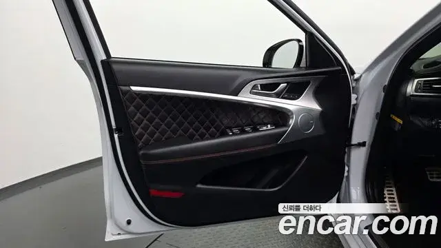 Genesis G70 2019 — ფოტო 31/37