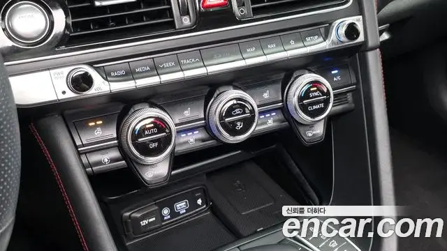 Genesis G70 2019 — ფოტო 10/37