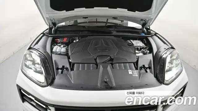 Porsche Cayenne 2025 — Photo 20/20