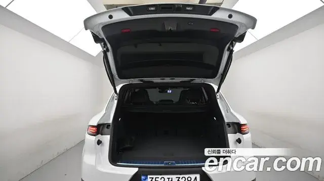 Porsche Cayenne 2025 — Photo 16/20