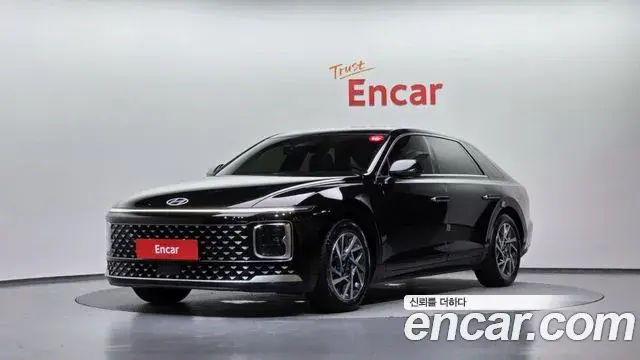 Hyundai Grandeur 2023 — Фото 1/20