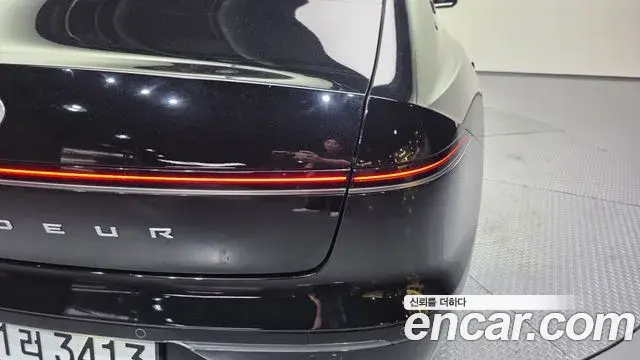 Hyundai Grandeur Hybrid 2023 — Şəkil 33/35