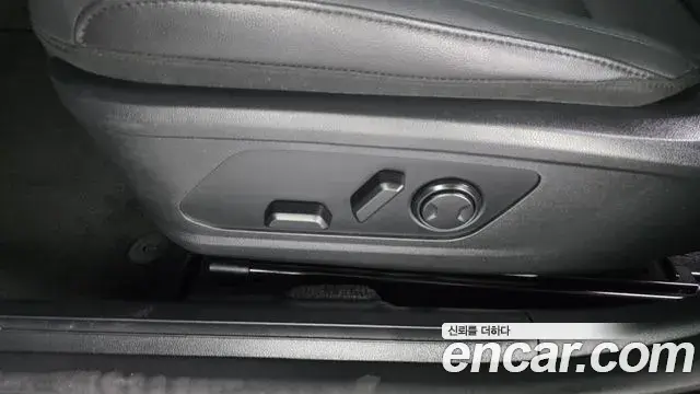 Hyundai Grandeur Hybrid 2023 — Şəkil 17/35