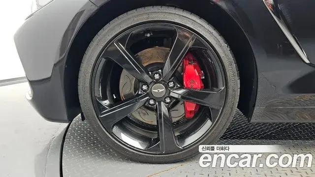 Genesis G70 2019 — Photo 10/34