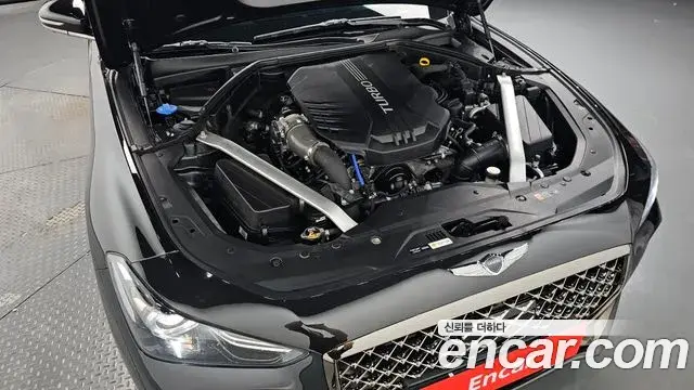 Genesis G70 2019 — Photo 13/34