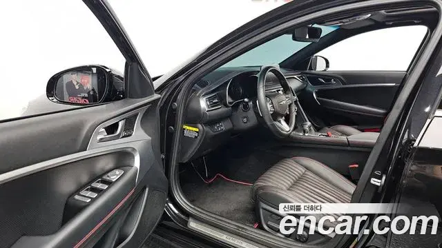 Genesis G70 2019 — Photo 21/34