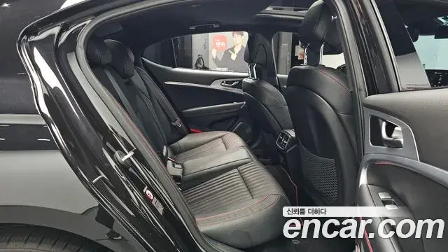 Genesis G70 2019 — Photo 3/34