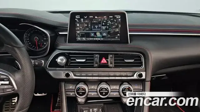 Genesis G70 2019 — Photo 28/34