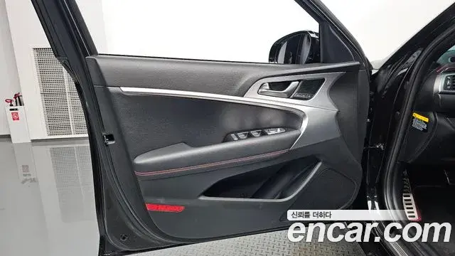 Genesis G70 2019 — Photo 11/34