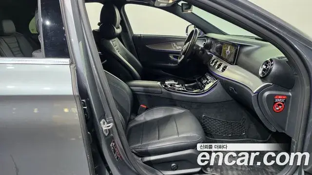 Mercedes-Benz E-Class 2018 — Фото 11/20