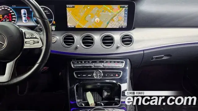 Mercedes-Benz E-Class 2018 — Фото 14/20