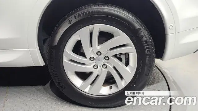 Land Rover Discovery Sport 2025 — ფოტო 25/32