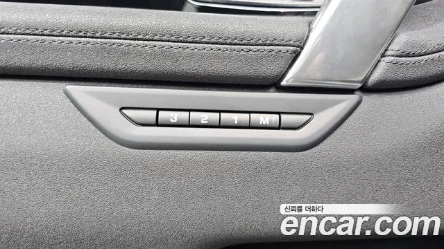 Land Rover Discovery Sport 2025 — ფოტო 8/32