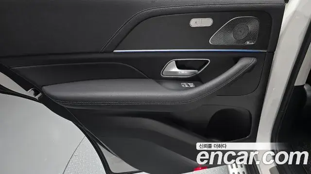 Mercedes-Benz GLE-Class 2024 — ფოტო 28/34