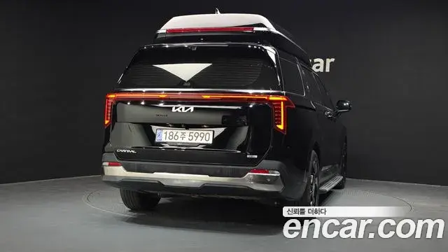 Kia Carnival 2024 — Photo 9/20