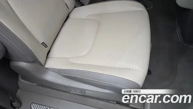 Kia Carnival 2024 — Photo 8/20
