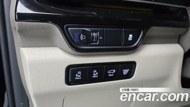 Kia Carnival 2024 — Photo 5/20