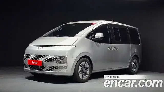 Hyundai Staria 2021 — Фото 1/20