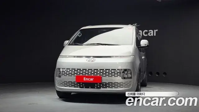 Hyundai Staria 2021 — Фото 3/20
