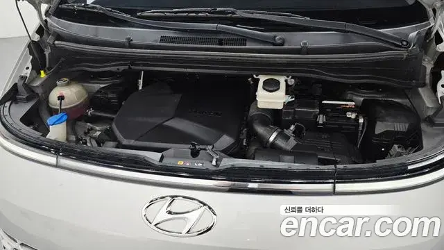 Hyundai Staria 2021 — Фото 6/20
