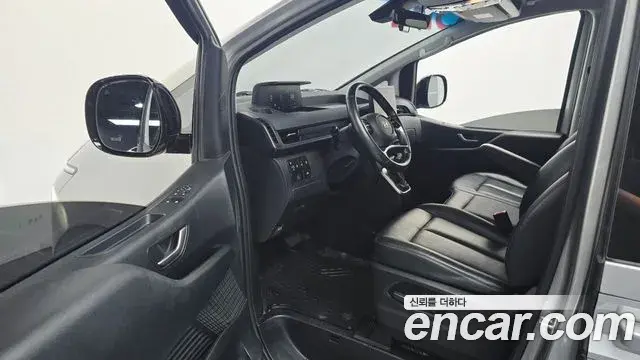 Hyundai Staria 2021 — Фото 10/20