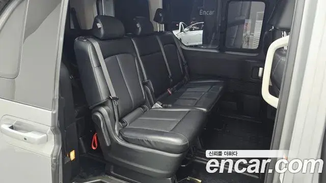Hyundai Staria 2021 — Фото 11/20