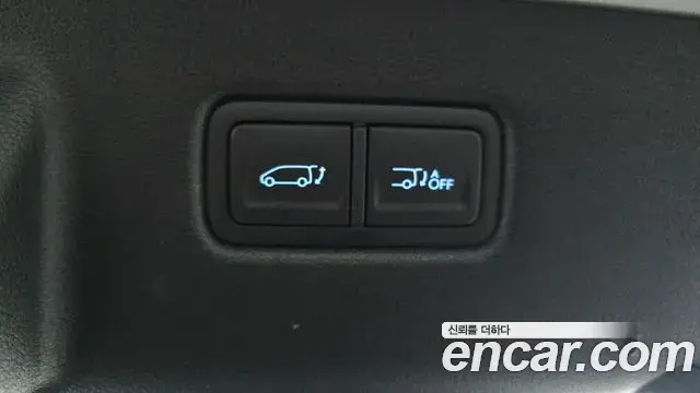 Hyundai Staria 2021 — Фото 18/20