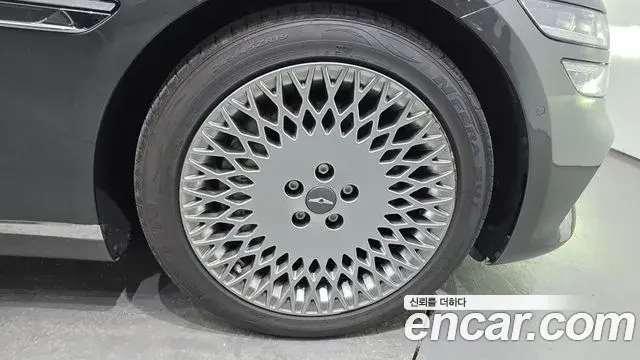 Genesis G80 2022 — Şəkil 17/31