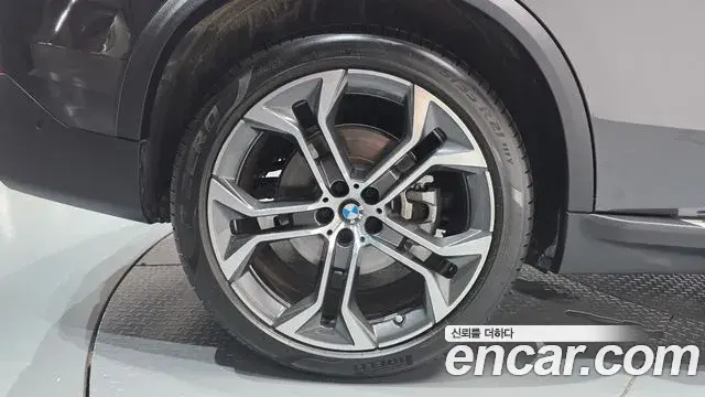 BMW X5 2023 — Photo 2/33