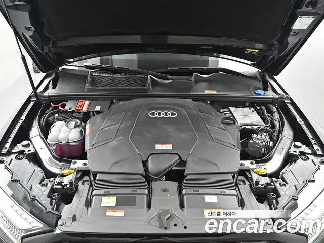 Audi Q7 2025 — ფოტო 20/20