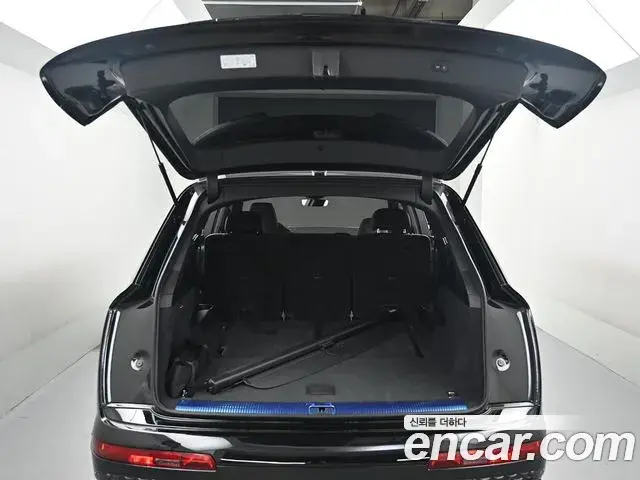 Audi Q7 2025 — ფოტო 3/20