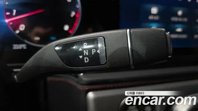 Mercedes-Benz G-Class 2026 — Photo 6/20
