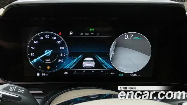 Kia Carnival 2022 — Фото 8/20