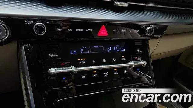 Kia Carnival 2022 — Фото 16/20