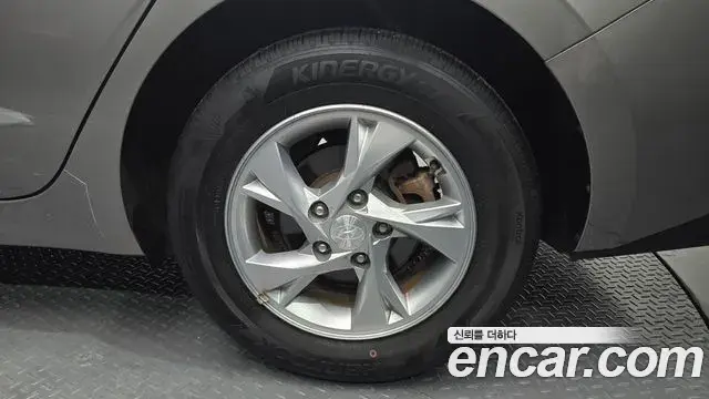 Hyundai The New Avante Hybrid 2020 — ფოტო 5/30