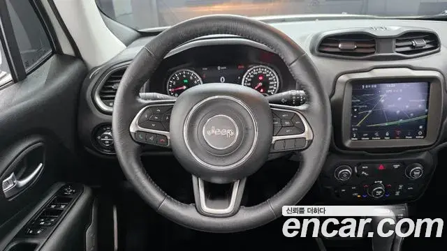 Jeep Renegade 2022 — Фото 13/20
