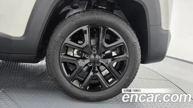 Jeep Renegade 2022 — Photo 35/35