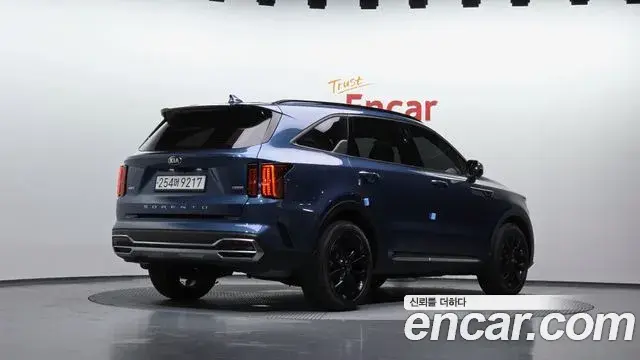 Kia Sorento 2021 — Фото 2/20