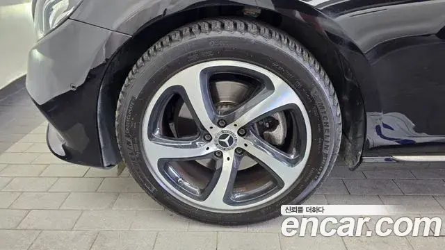 Mercedes-Benz E-Class 2019 — ფოტო 6/32