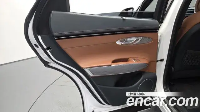 Genesis GV70 2024 — Şəkil 20/35