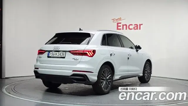 Audi Q3 2023 — ფოტო 2/31