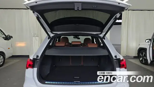 Audi Q3 2023 — ფოტო 28/31