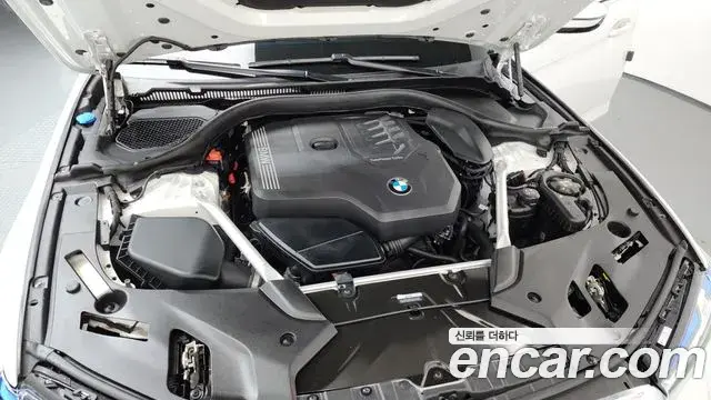 BMW 5 Series 2023 — ფოტო 24/33