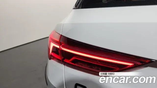 Audi Q3 2025 — Photo 32/33