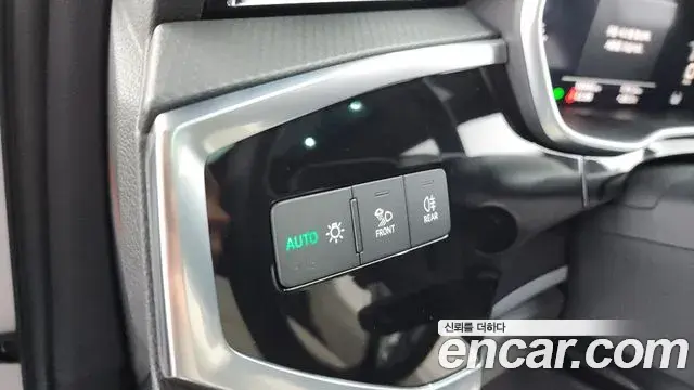 Audi Q3 2025 — Photo 23/33